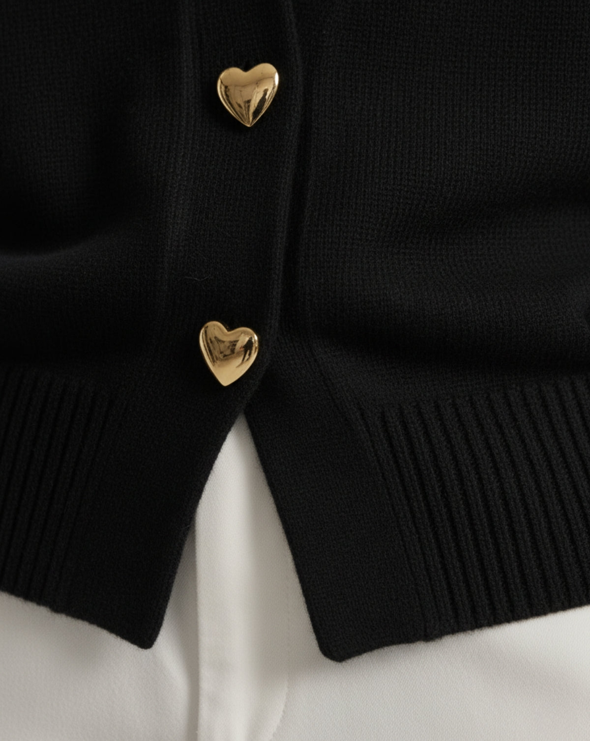 Cardigan in Lana con Bottoni a Cuore