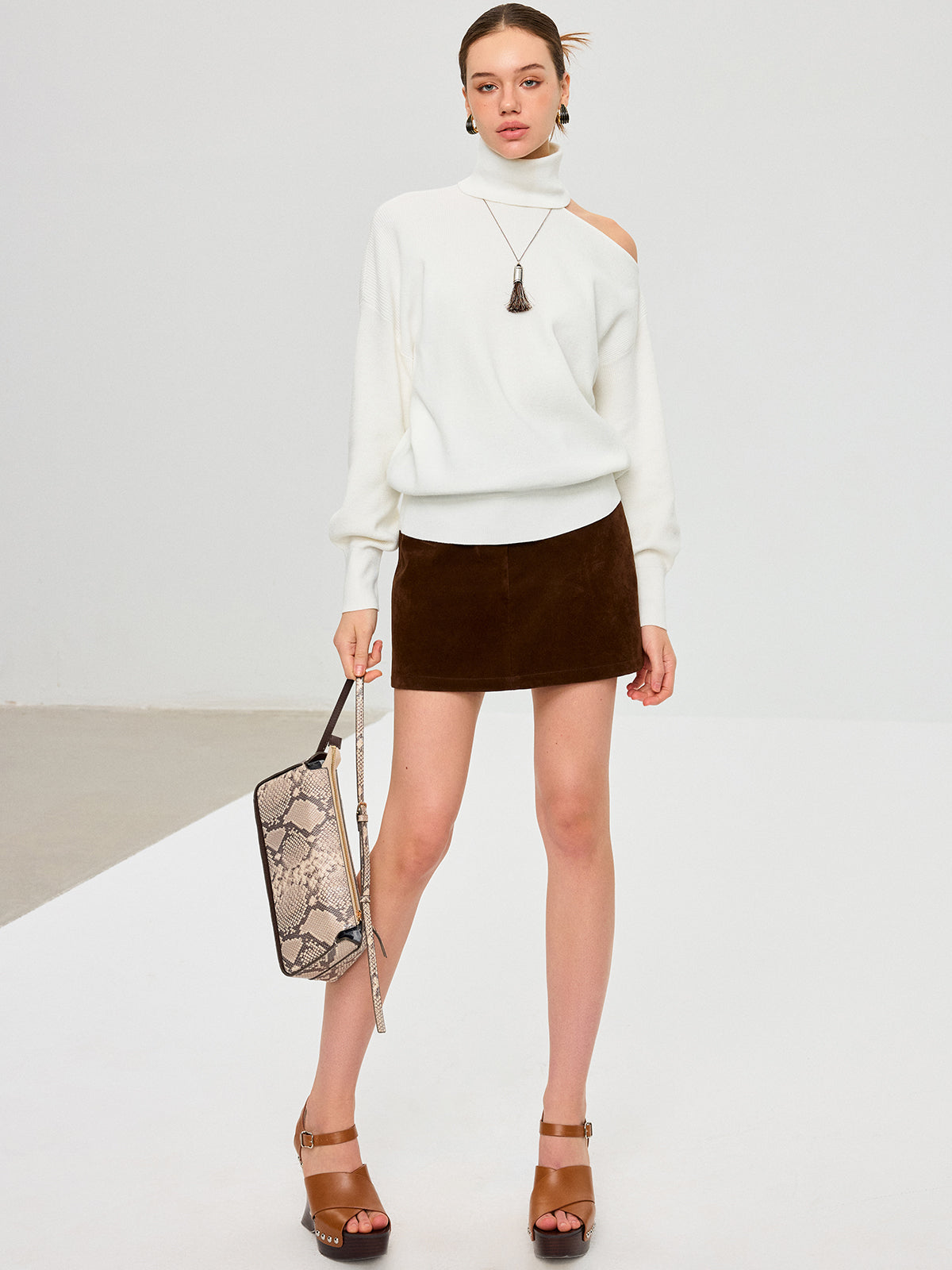 Dolcevita con Dettaglio Spalla Scoperta